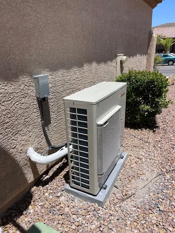 Residential air conditioning condenser unit in Willis